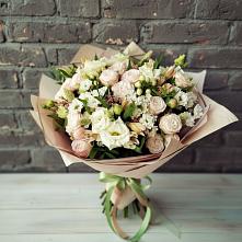 Букет цветов из:  Альстромерии, Розы и Хризантемы в Высоком