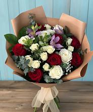 Букет цветов из:  Розы и Альстромерии в Высоком
