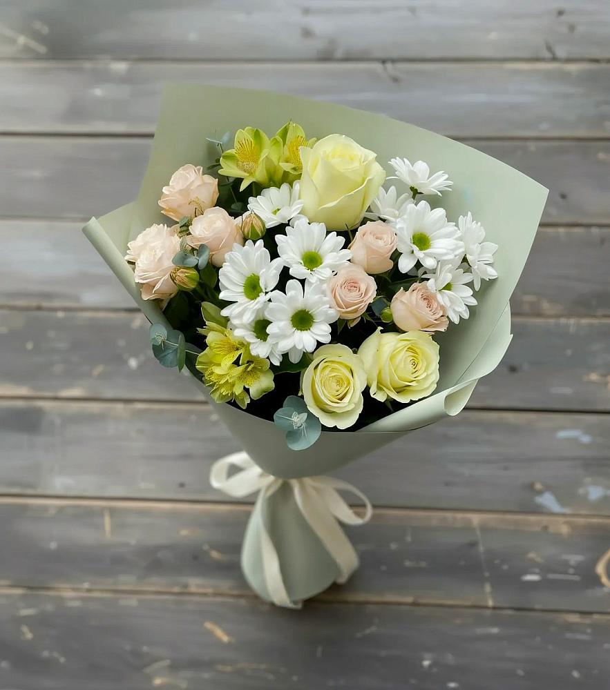 Букет цветов из: Альстромерии, Розы и Хризантемы в Высоком