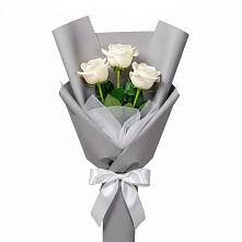 Букет 3 белые розы в Высоком