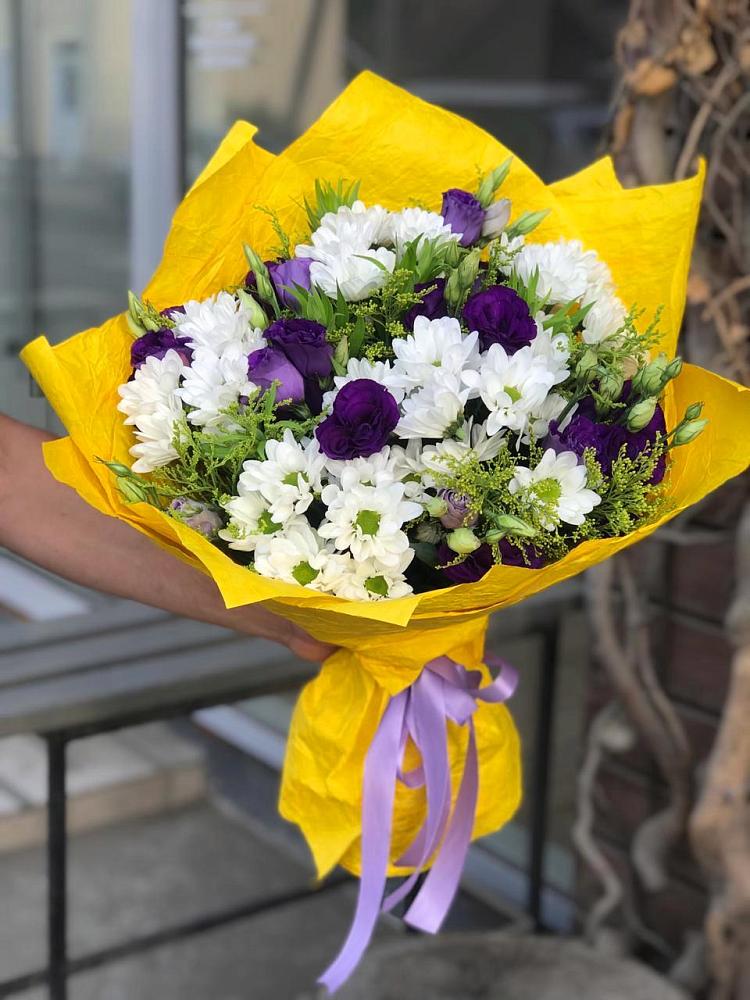 Букет цветов из: Ирисы, Хризантемы и Ромашки в Высоком