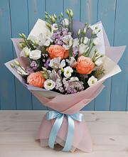 Букет цветов из:  Лизиантусы, Розы, Альстромерии и Гипсофила #REPLACE_PRED# Высоком