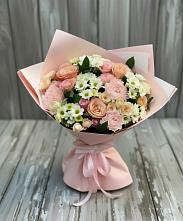 Букет цветов из:  Гвоздики, Розы и Хризантемы в Высоком