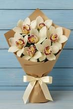 Букет цветов из:  Орхидеи и Розы в Высоком